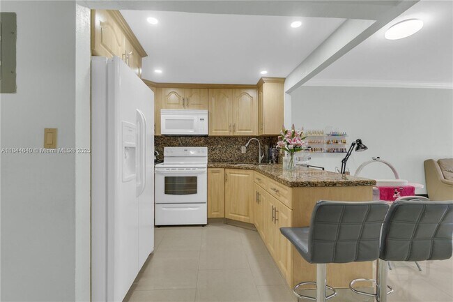 Building Photo - 17101 NW 57th Ave