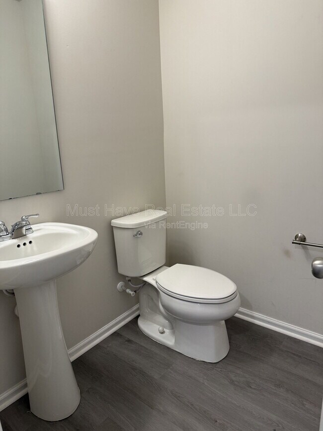 Building Photo - 4814 Stone Dr