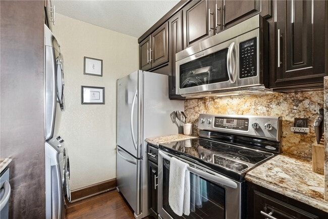 Building Photo - 14807 Dutchmans Dr