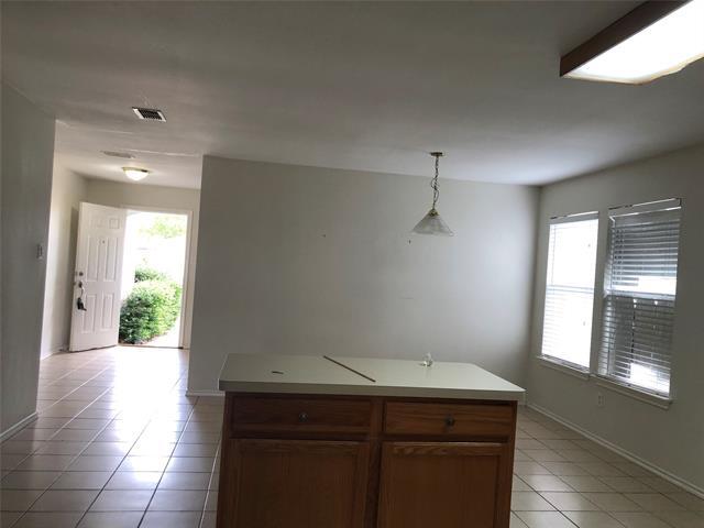 Building Photo - 2627 Mountain View Dr