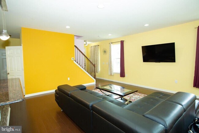 Building Photo - 101 Pearce Ln