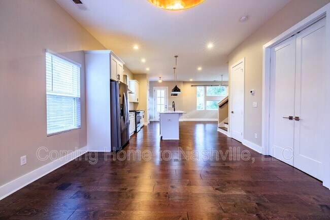 Building Photo - 1719 Pecan St