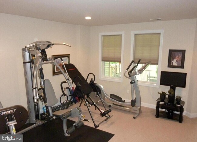 Building Photo - 333 Caldwell Terrace SE