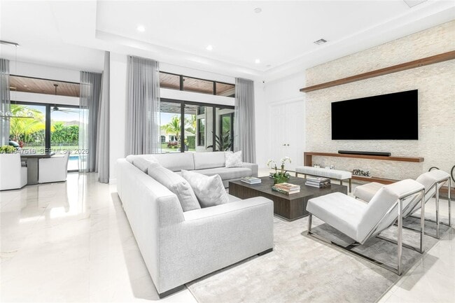 Building Photo - 10220 Sweet Bay Ct