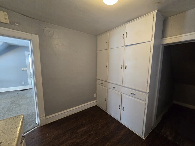 Building Photo - 102 South St