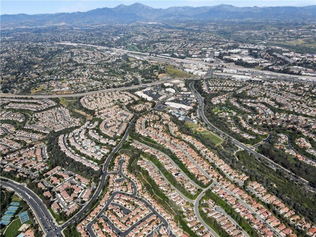 Building Photo - 28721 Via Pasatiempo