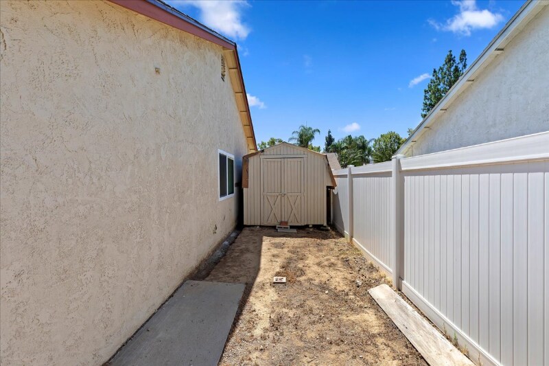 Building Photo - 11261 Cochran Ave