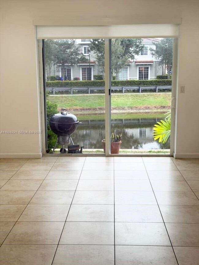 Building Photo - 2735 SW 81st Terrace