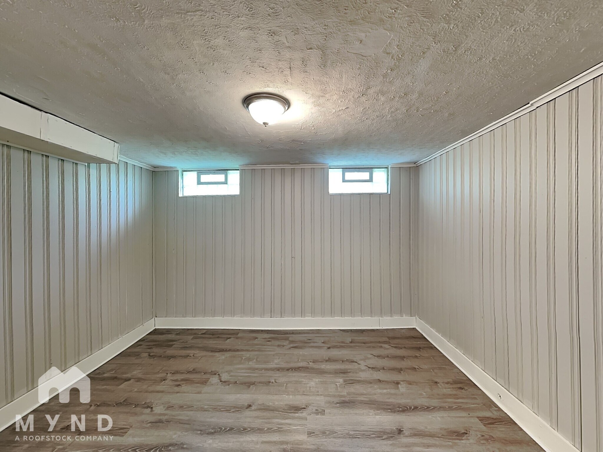 Building Photo - 1082 Lilley Ave
