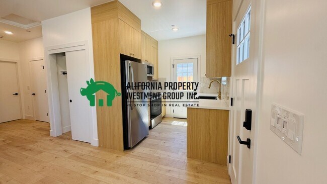 Building Photo - 4104 16th Ave