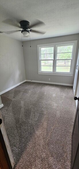 Building Photo - 2270 Hammock Rd