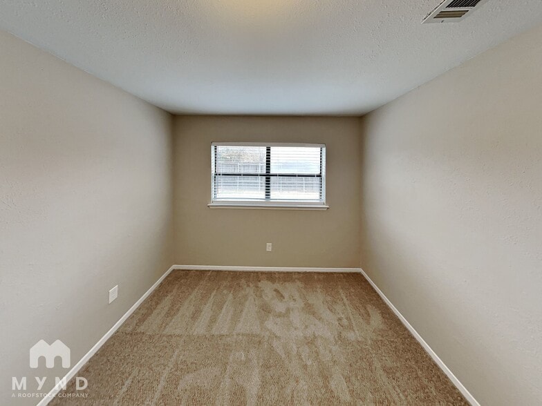 Building Photo - 105 Ripplewood Dr