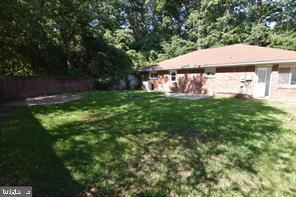 Building Photo - 7221 Barry Rd