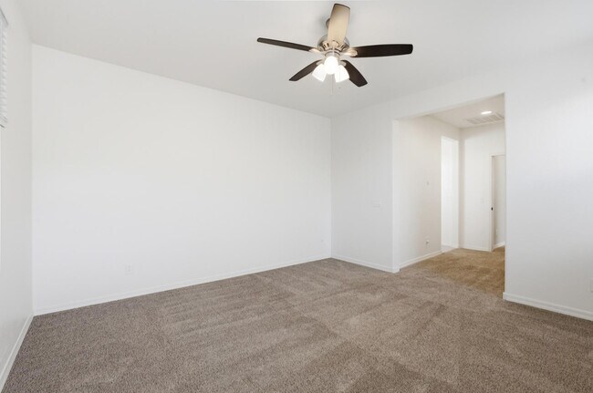 Building Photo - 2263 S Henry Ln