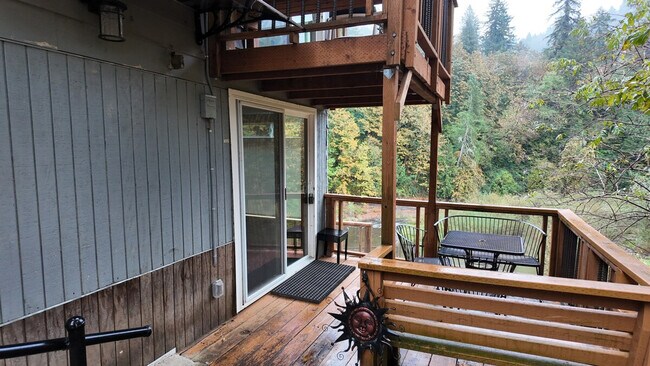 Building Photo - 11582 Washougal River Rd