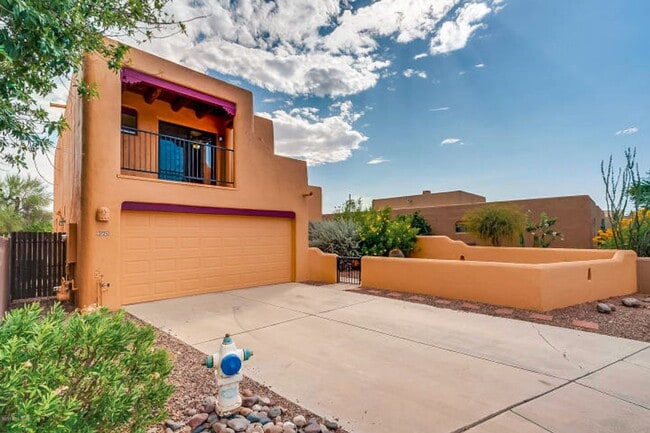 Building Photo - Charming 3 Bedroom 2 & 1/2 Bath Sante Fe H...
