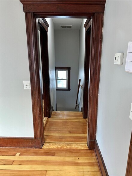 Building Photo - 477 Lagrange St