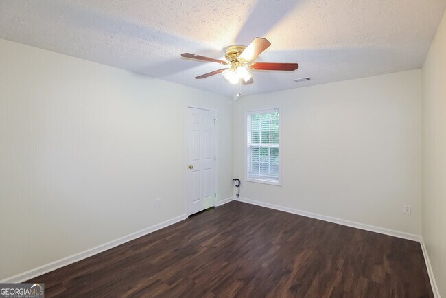 Building Photo - 4110 Eden Valley Dr