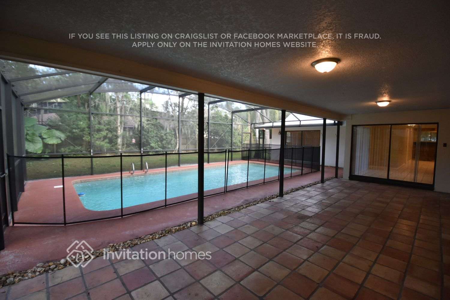 Building Photo - 204 W Ridgewood Ct