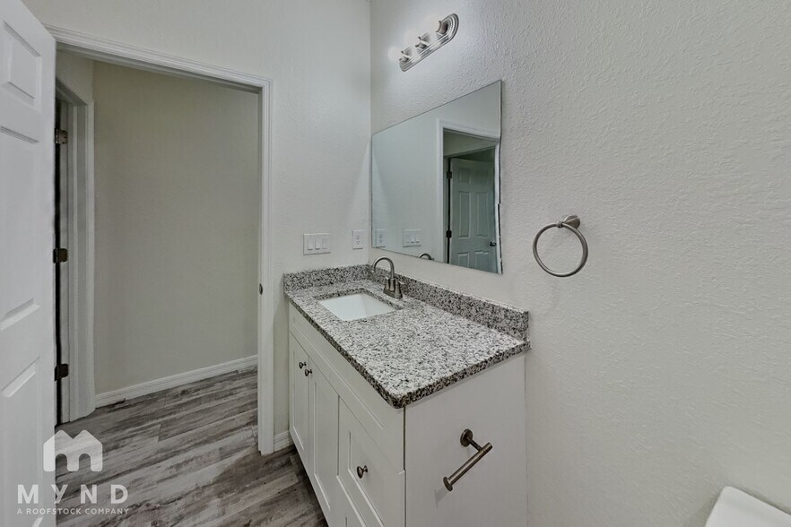Building Photo - 7356 S Cameo Cir