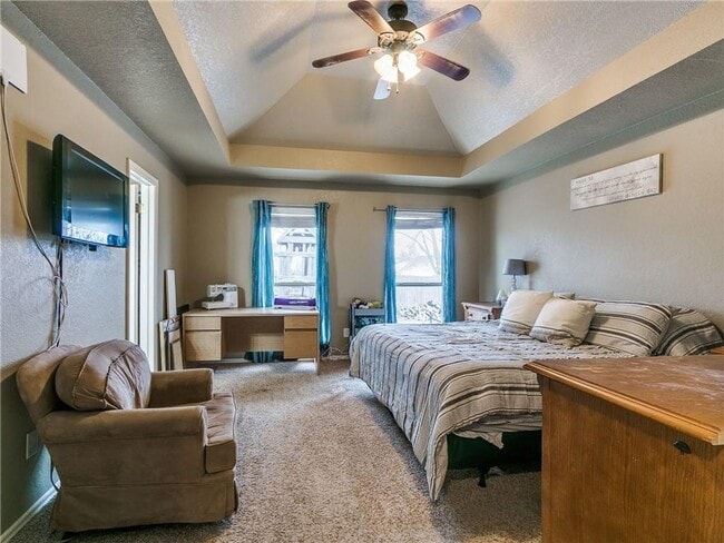 Building Photo - Gorgeous Home Located In Choctaw!!!