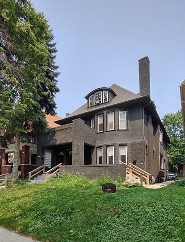 Primary Photo - 3040 N Farwell Ave