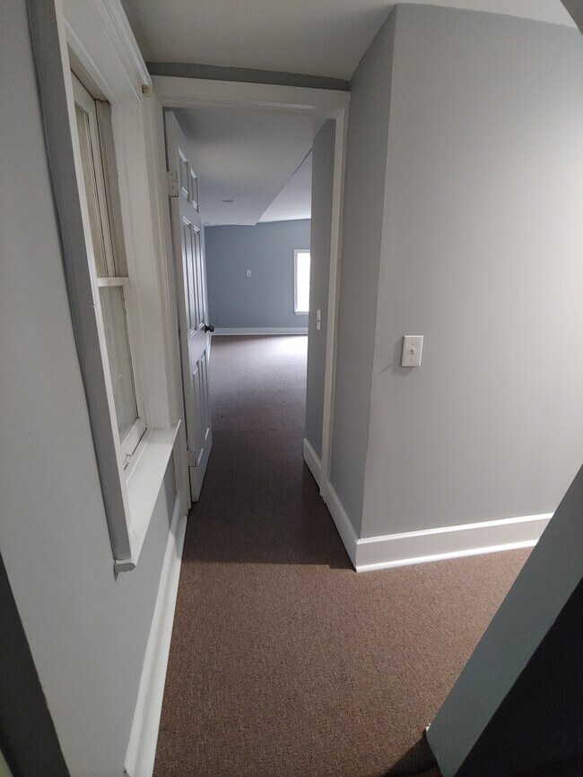 Building Photo - 33 S Calhoun St