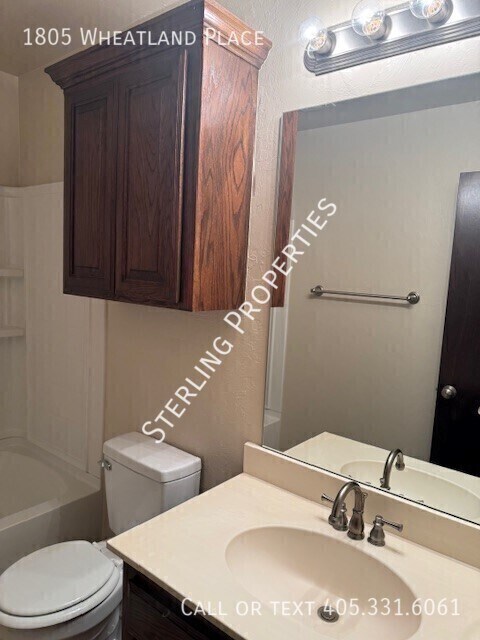 Building Photo - 1805 Wheatland Pl