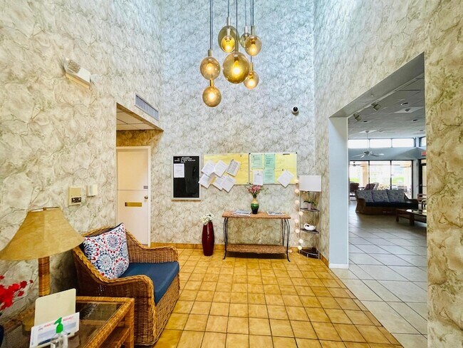 Building Photo - 2297 SW 15th St