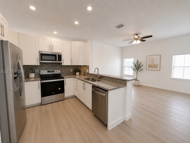Building Photo - 837 Tanglewood Cir