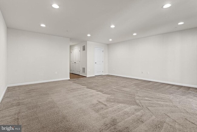 Building Photo - 6405 Walcott Ln