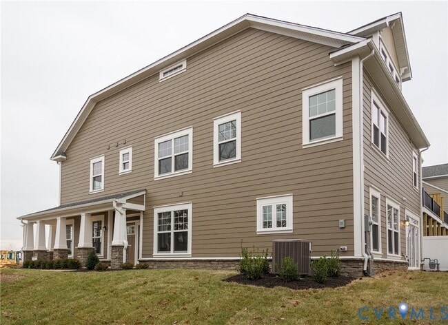 Building Photo - 5411 Hickory Ann Dr