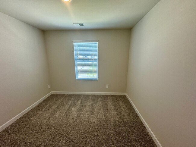 Building Photo - 3BR/2.5BA Townhouse in Monroe