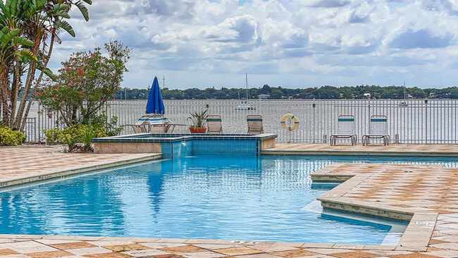 Building Photo - 225 S Tropical Trl