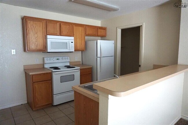 Building Photo - Red Bluff Terrace