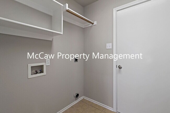 Building Photo - 7012 Deer Ridge Dr