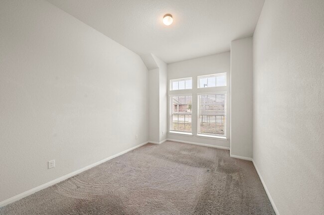 Building Photo - 2603 Hoffman Ln