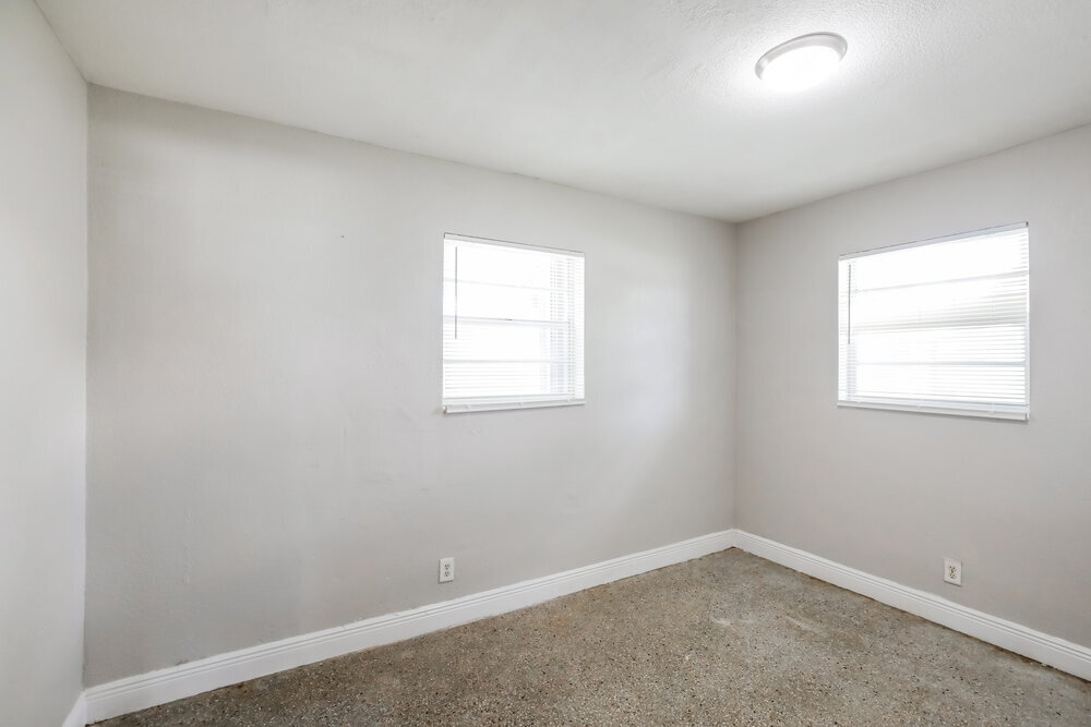 Building Photo - 2218 Farragut St