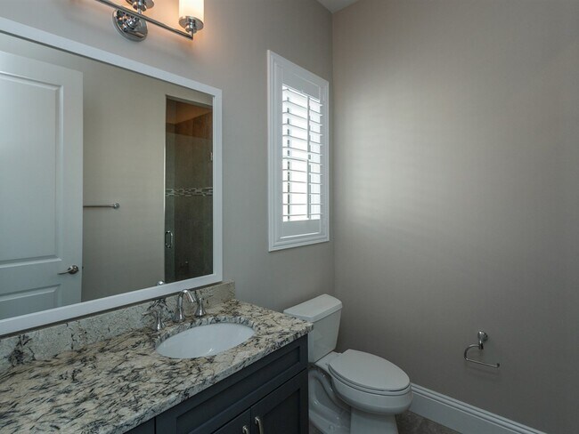 Building Photo - Chic Big City Inspired Brownstone