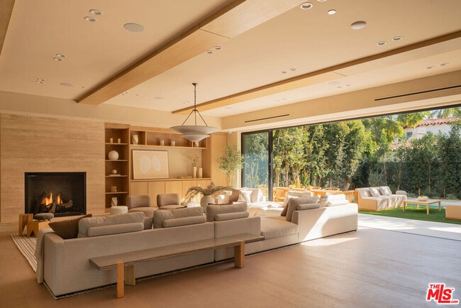 Building Photo - 500 Ocampo Dr