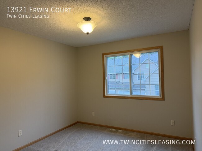 Building Photo - 13921 Erwin Ct