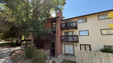 Building Photo - 2-Bedroom, 2-Bath Condo Near City Center i...