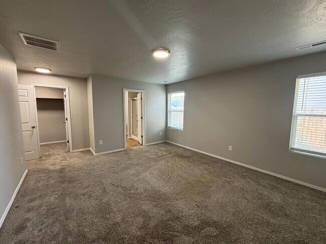 Building Photo - 772 W Treehouse Way