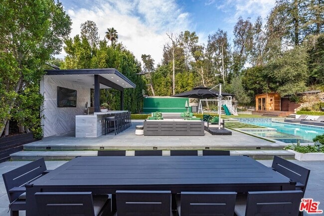 Building Photo - 9823 Cardigan Pl