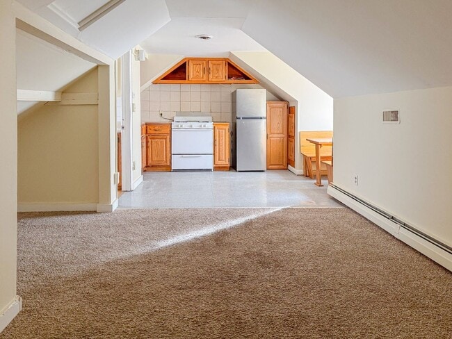 Building Photo - Charming 1br Townhome In Quite Country Setting (Heat Included)