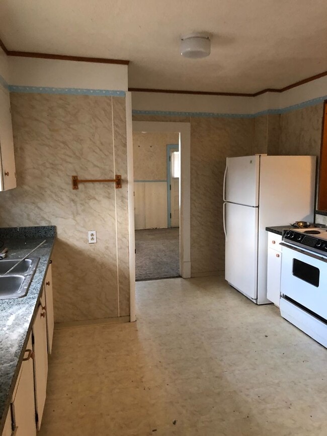 Building Photo - Spacious 2bd / 1Bath home in the Perry District!