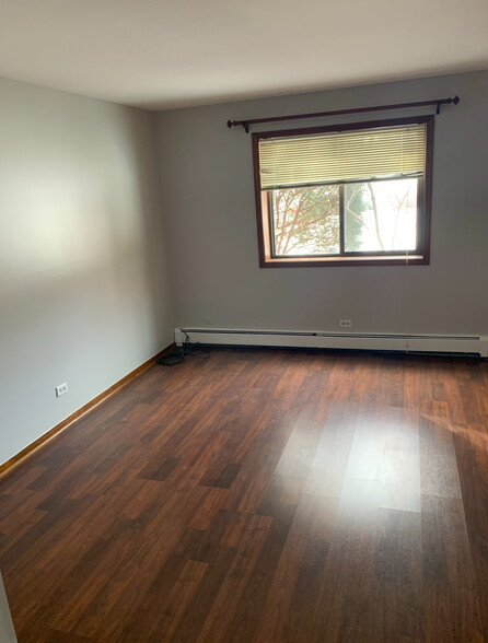Building Photo - 1200 Whispering Hills Ct