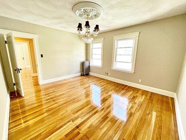 Building Photo - 15 Puritan Rd