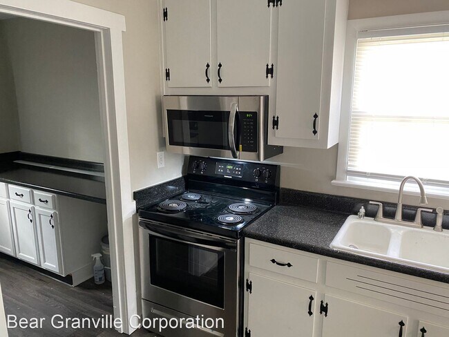 Building Photo - 2 br, 1 bath House - 233 N Linden Ave