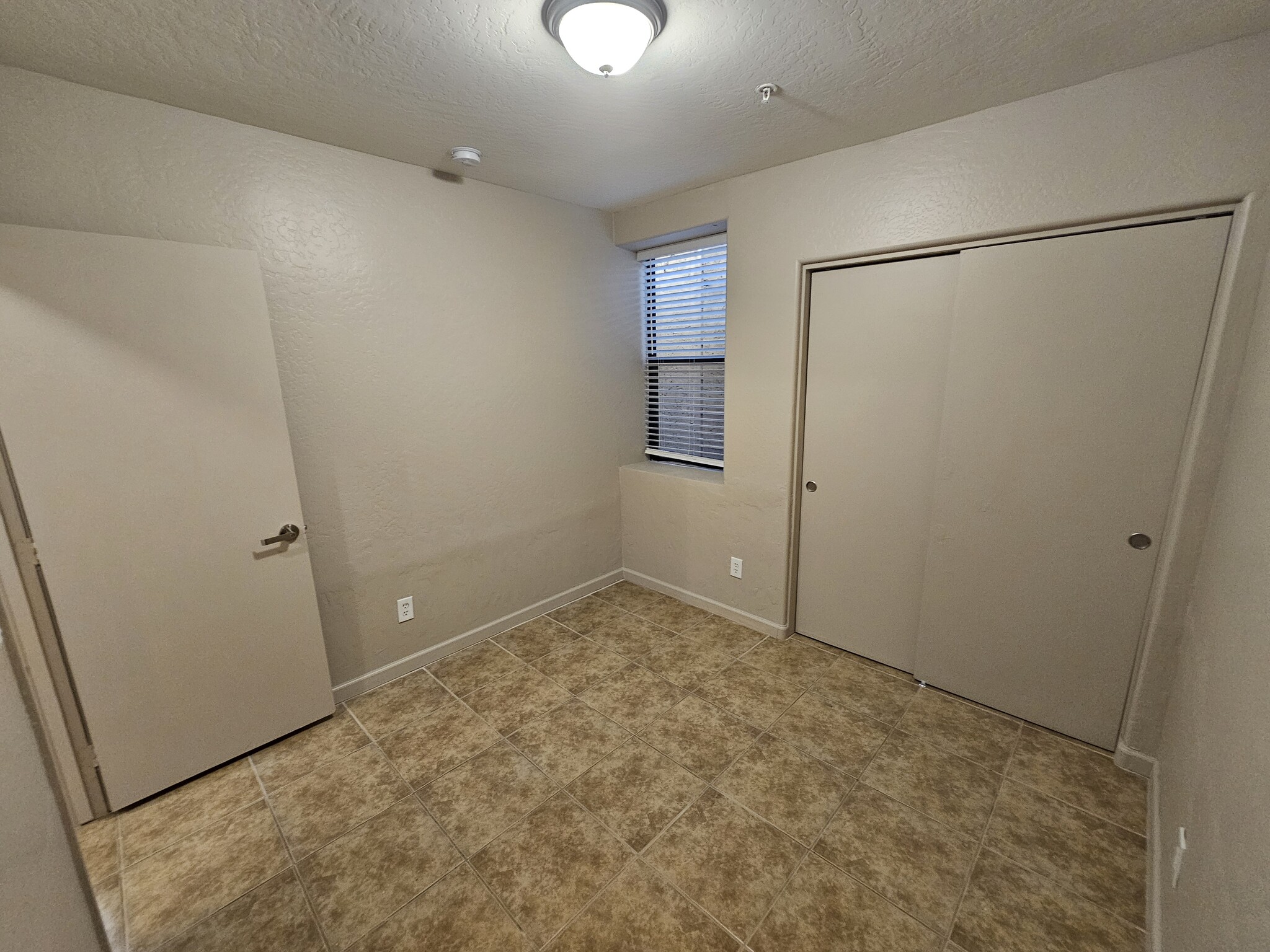 Building Photo - 4423 E McLellan Rd